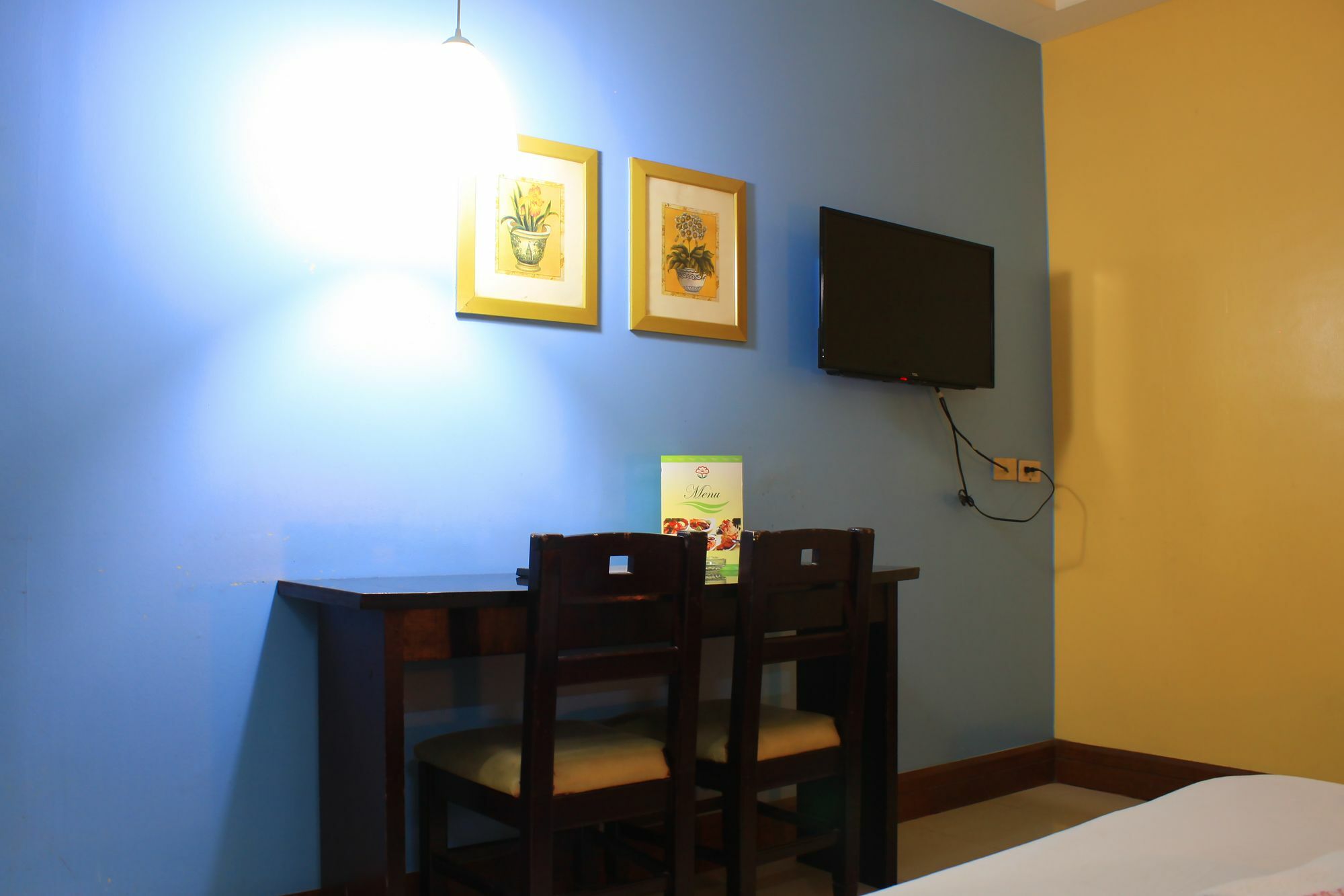 Vista Apartelle Makati City Exterior foto